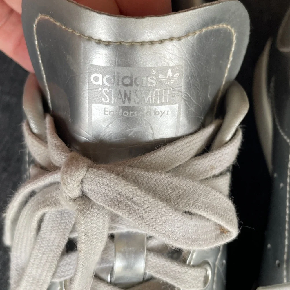 Stan Smith Adidas liquid silver sneakers US 7 - Picture 8 of 11